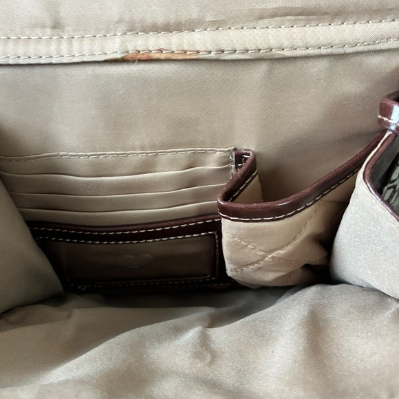 Giani Bernini Signature Shoulder Bag EUC Retails $125 - Picture 10 of 14